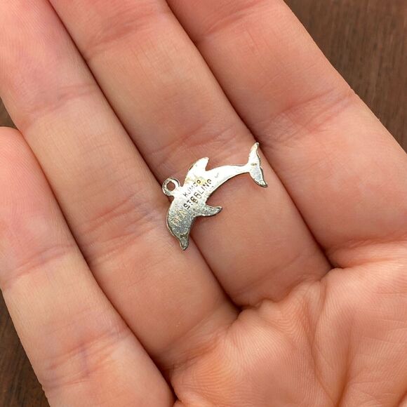 Vintage 925 Sterling Silver Dolphin Ocean Beach Pendant Bracelet Charm - Picture 2 of 3